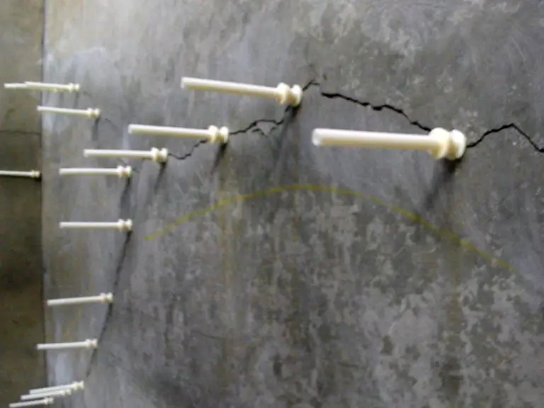 Right Way To Do Crack Injection Repair